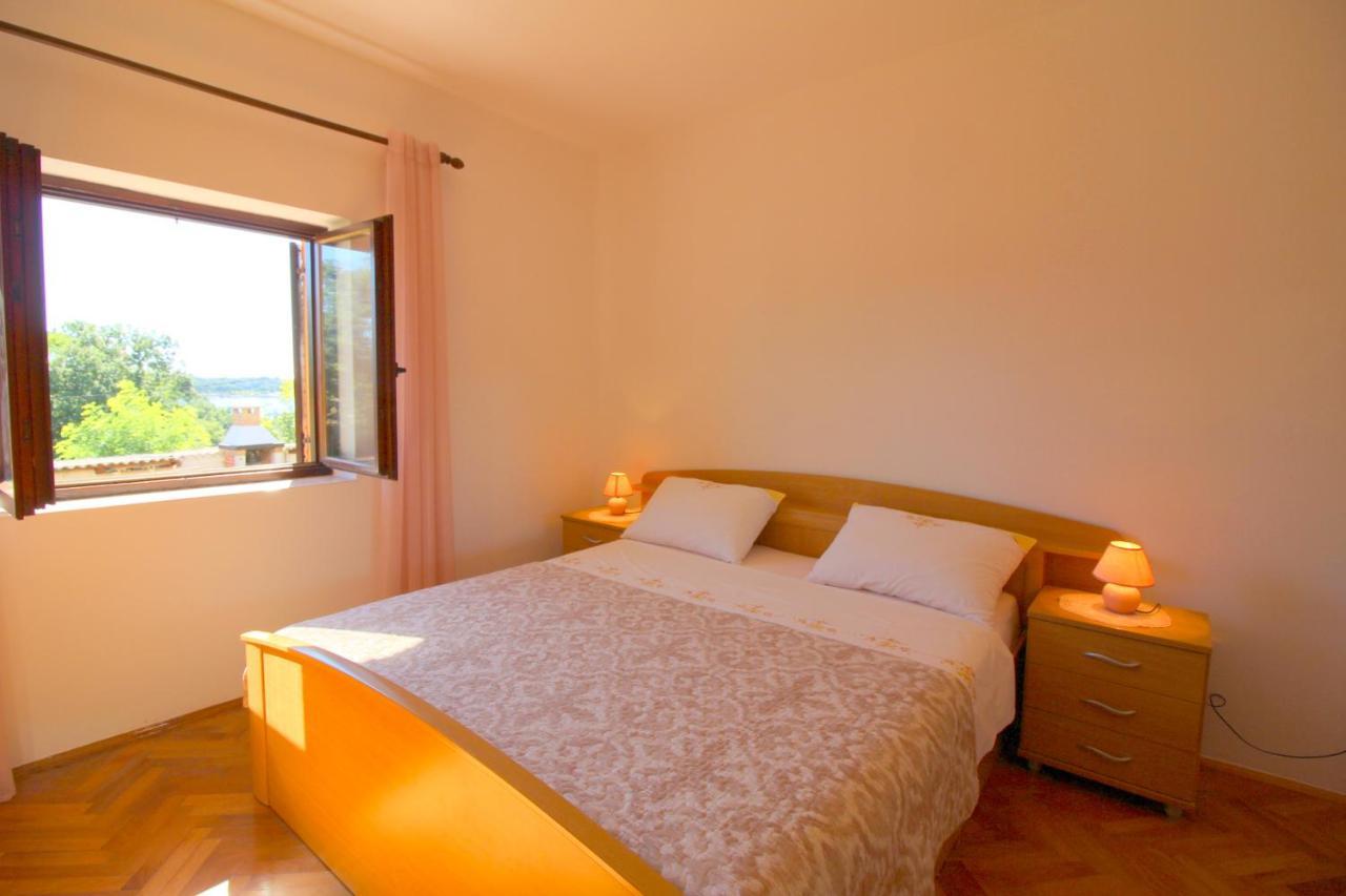 Apartment Liliana Near Beach Пореч Екстериор снимка