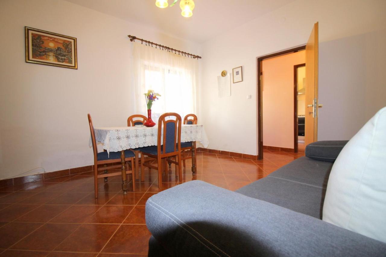 Apartment Liliana Near Beach Пореч Екстериор снимка